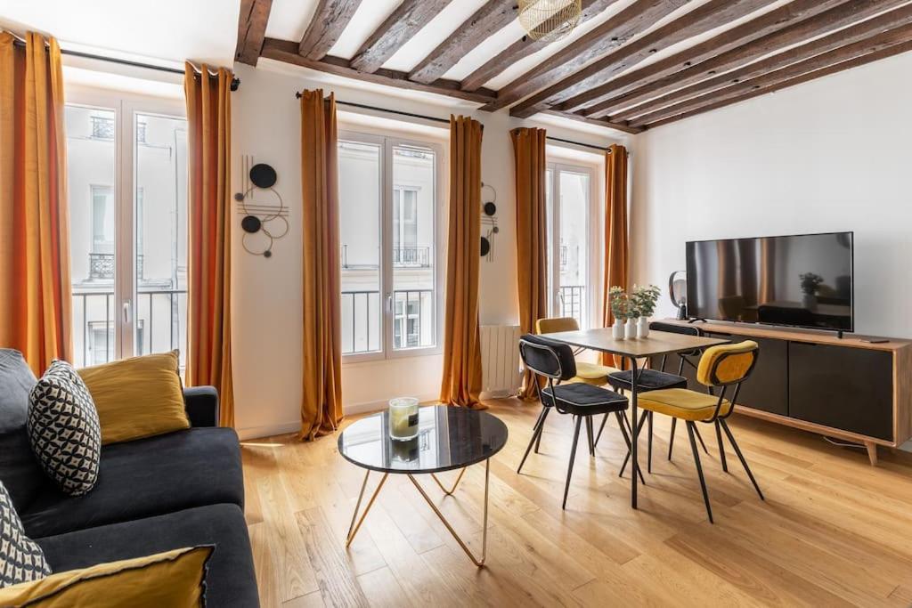 Grands Boulevards 22 : Appartement Cosy 1Br-4P パリ エクステリア 写真