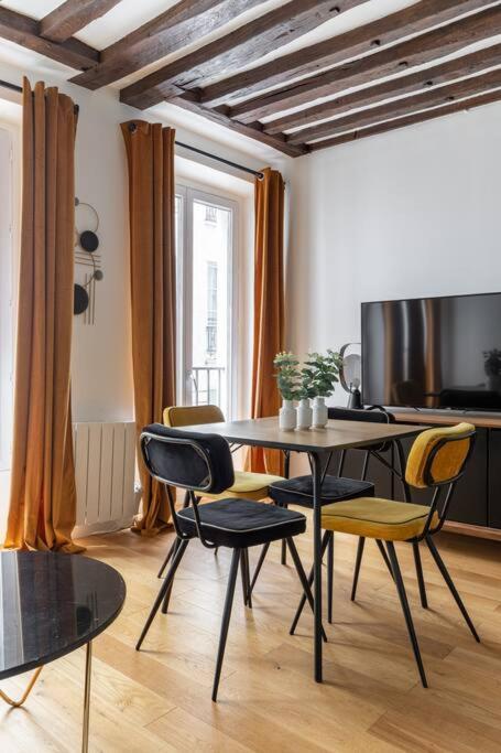 Grands Boulevards 22 : Appartement Cosy 1Br-4P パリ エクステリア 写真